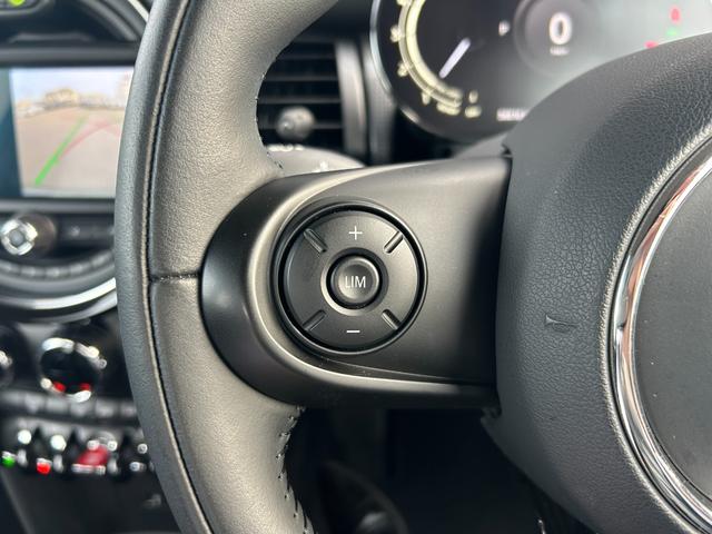 ＭＩＮＩ クーパーＤ　純正ナビ　ペッパーＰＫＧ　インテリジェントセーフティ　ヘッドアップディスプレイ　アンビエントライト　バックカメラ　パーキングアシスト　コンフォートアクセス　ＬＥＤヘッドライト（6枚目）