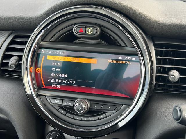 ＭＩＮＩ クーパーＤ　純正ナビ　ペッパーＰＫＧ　インテリジェントセーフティ　ヘッドアップディスプレイ　アンビエントライト　バックカメラ　パーキングアシスト　コンフォートアクセス　ＬＥＤヘッドライト（16枚目）
