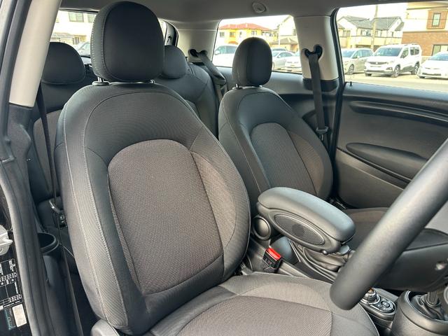 ＭＩＮＩ クーパーＤ　純正ナビ　ペッパーＰＫＧ　インテリジェントセーフティ　ヘッドアップディスプレイ　アンビエントライト　バックカメラ　パーキングアシスト　コンフォートアクセス　ＬＥＤヘッドライト（24枚目）