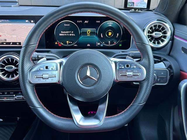 特別なクルマを選ぶための贅沢な空間をご用意。ゆったりと落ち着いた空間でコーヒーを飲みながら車選びをお楽しみください。ＬＩＢＥＲＡＬＡでは６種類のコーヒーをご用意しております。