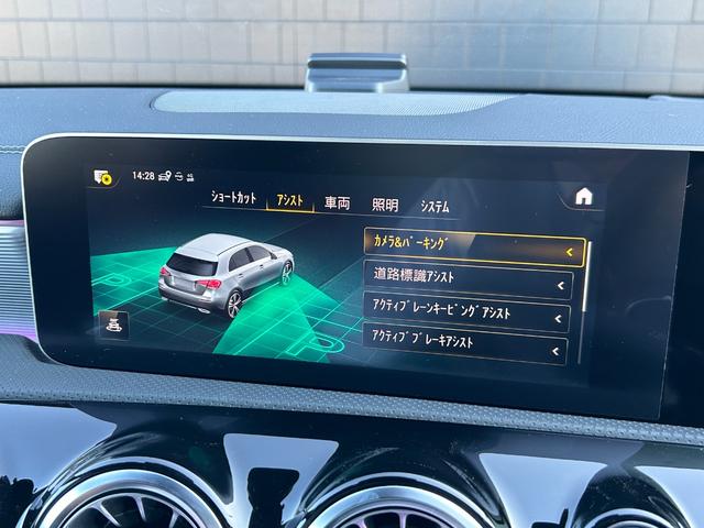 【五感で較べる】のコンセプトのもと、展示車両の試乗も可能でございます。お気軽にコートディネーターにお尋ね下さいませ。