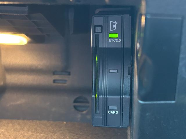 いままでの輸入車選びは、最良と言えただろうか。ＬＩＢＥＲＡＬＡは、輸入車選びのすべてを見つめ直し、新たなスタイルを提案するインポート・セレクト・ブランドです。