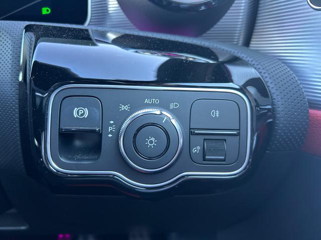 納車日より最長１０年間の保証をご用意致しました。（メーカーや年式等の諸条件がございます）輸入車が初めてのお客様、アフターがご心配なお客様にもより安心していただけますよう、ご用意致しました。