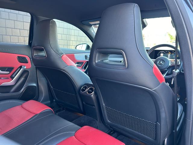 ご希望によりオプションパーツ類のご購入及び取り付けが可能です。その他にも各種カー用品のお取り扱いをしております。お問い合わせはお電話で！