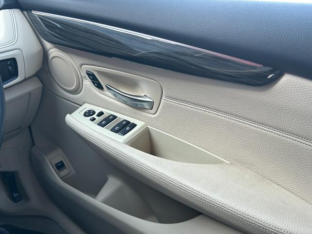 ２シリーズ ２１８ｄアクティブツアラー　ラグジュアリー　ワンオーナー　白革シート　純正ナビ　アンビエントライト　コンフォートアクセス　パワーシート　シートヒーター　パワーバックドア　バックカメラ　前後ドライブレコーダー　純正１６インチアルミホイール（26枚目）