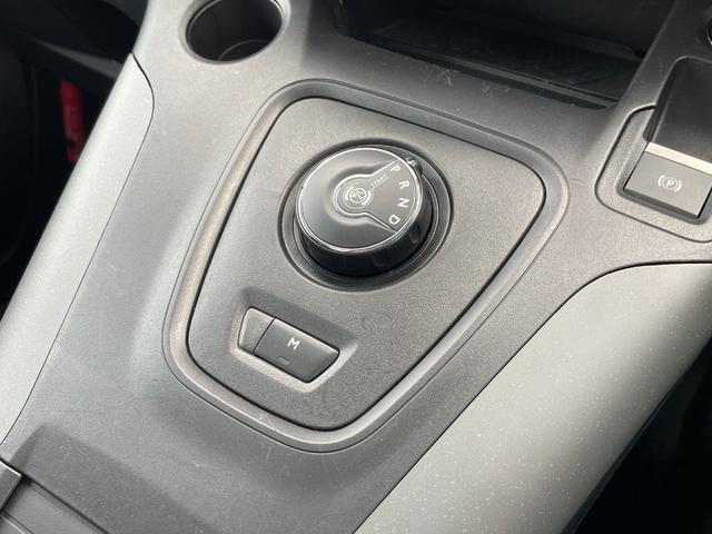 ベルランゴ シャイン　１オーナー　ガラスルーフ　純正ディスプレイオーディオ　ＡｐｐｌｅＣａｒＰｌａｙ　バックカメラ　サイドカメラ　ＡＣＣ　ＢＳＭ　ＥＴＣ　ドライブレコーダー（11枚目）