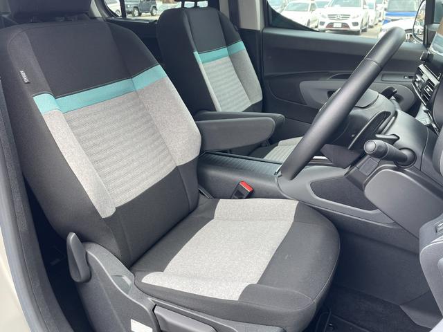 ベルランゴ シャイン　１オーナー　ガラスルーフ　純正ディスプレイオーディオ　ＡｐｐｌｅＣａｒＰｌａｙ　バックカメラ　サイドカメラ　ＡＣＣ　ＢＳＭ　ＥＴＣ　ドライブレコーダー（20枚目）