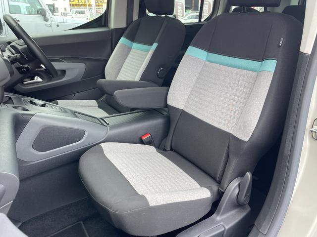 ベルランゴ シャイン　１オーナー　ガラスルーフ　純正ディスプレイオーディオ　ＡｐｐｌｅＣａｒＰｌａｙ　バックカメラ　サイドカメラ　ＡＣＣ　ＢＳＭ　ＥＴＣ　ドライブレコーダー（23枚目）