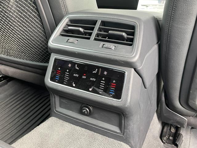 Ａ７スポーツバック ５５ＴＦＳＩクワトロ　デビューパッケージ　アシスタンスＰＫＧ　黒革シート　ＢＡＮＧ＆ＯＬＵＦＳＥＮ　純正ナビ　３６０度カメラ　フルセグＴＶ　パワーバックドア　ＡＣＣ　ＢＳＭ　ＬＫＡ　シートヒーター　パワーシート　バーチャルコックピット　ＥＴＣ（30枚目）