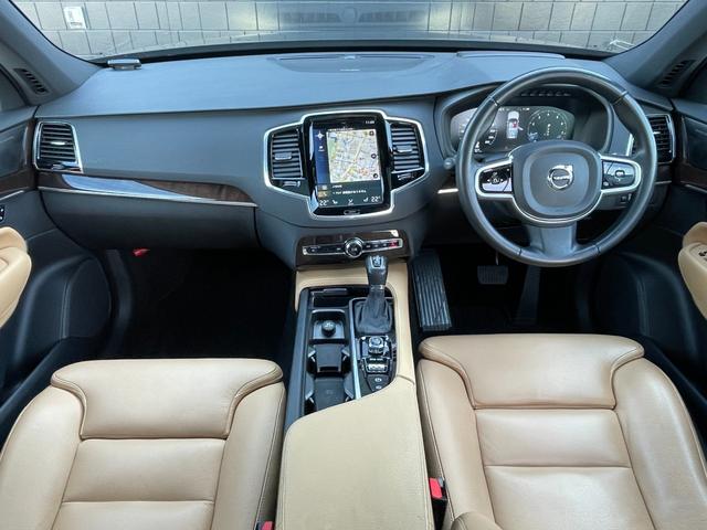 ＸＣ９０ Ｔ５　ＡＷＤ　ノルディックエディション　１５０台限定　サンルーフ　ｈａｒｍａｎ／ｋａｒｄｏｎ　ＨＵＤ　茶革シート　ナビ　３６０度カメラ　ＴＶ　純正２０インチアルミ　ＡＣＣ　パワーバックドア　シートヒーター　パワーシート　ＥＴＣ　ドラレコ（3枚目）
