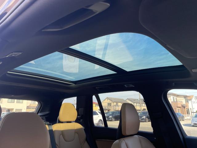 ＸＣ９０ Ｔ５　ＡＷＤ　ノルディックエディション　１５０台限定　サンルーフ　ｈａｒｍａｎ／ｋａｒｄｏｎ　ＨＵＤ　茶革シート　ナビ　３６０度カメラ　ＴＶ　純正２０インチアルミ　ＡＣＣ　パワーバックドア　シートヒーター　パワーシート　ＥＴＣ　ドラレコ（4枚目）