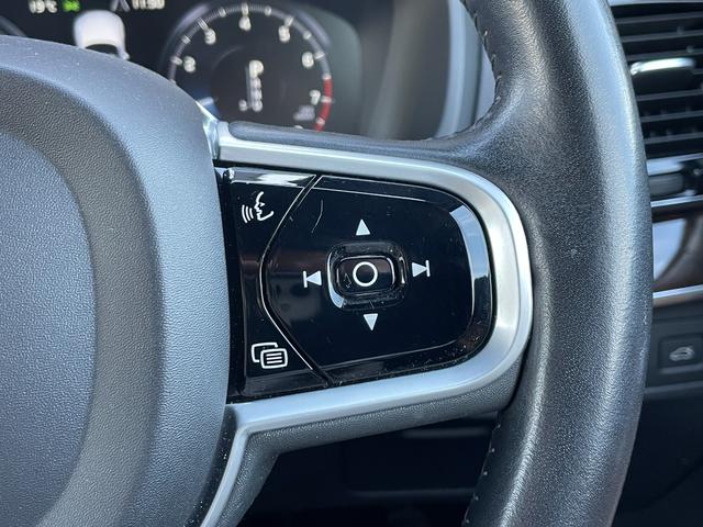 ＸＣ９０ Ｔ５　ＡＷＤ　ノルディックエディション　１５０台限定　サンルーフ　ｈａｒｍａｎ／ｋａｒｄｏｎ　ＨＵＤ　茶革シート　ナビ　３６０度カメラ　ＴＶ　純正２０インチアルミ　ＡＣＣ　パワーバックドア　シートヒーター　パワーシート　ＥＴＣ　ドラレコ（16枚目）