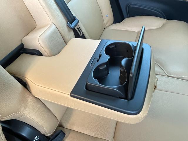 ＸＣ９０ Ｔ５　ＡＷＤ　ノルディックエディション　１５０台限定　サンルーフ　ｈａｒｍａｎ／ｋａｒｄｏｎ　ＨＵＤ　茶革シート　ナビ　３６０度カメラ　ＴＶ　純正２０インチアルミ　ＡＣＣ　パワーバックドア　シートヒーター　パワーシート　ＥＴＣ　ドラレコ（28枚目）