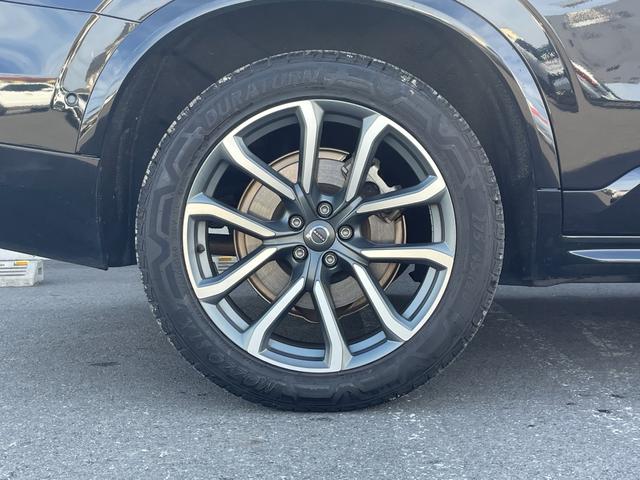 ＸＣ９０ Ｔ５　ＡＷＤ　ノルディックエディション　１５０台限定　サンルーフ　ｈａｒｍａｎ／ｋａｒｄｏｎ　ＨＵＤ　茶革シート　ナビ　３６０度カメラ　ＴＶ　純正２０インチアルミ　ＡＣＣ　パワーバックドア　シートヒーター　パワーシート　ＥＴＣ　ドラレコ（53枚目）