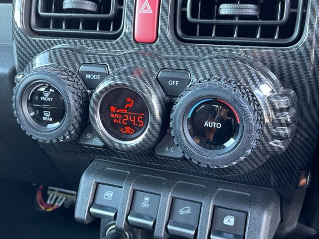 ジムニー ＸＬ　社外ステアリング　ルーフラッピング　シートカバー　社外ナビ　　フルセグＴＶ　シートヒーター　　ドライブレコーダー　ＥＴＣ（10枚目）