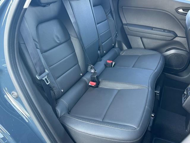 キャプチャー インテンス 黒革シート シートヒーター オプションパイオニアナビ 360度カメラ LEDヘッドライト パワーシート ドラレコ クルコン 純正18AW USB AUX ステアリングヒーター パワーシート ETC(35枚目)