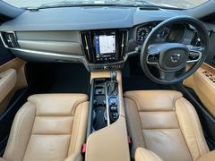 ＬＩＢＥＲＡＬＡ川越では、プレミアムブランド輸入車を取り揃えております。貴方にぴったりの１台を、新しい驚きと発見とともに較べて愉しんで下さい。 4