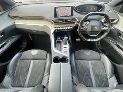 ＬＩＢＥＲＡＬＡ川越では、プレミアムブランド輸入車を取り揃えております。貴方にぴったりの１台を、新しい驚きと発見とともに較べて愉しんで下さい。 4