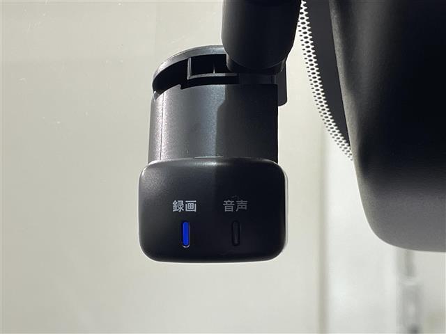 X ニッサンコネクト9インチナビ プロパイロット デジタルインナーミラー 衝突軽減ブレーキ 置くだけ充電 BSM ドライブレコーダー コーナーセンサー ビルトインETC2.0 全方位カメラ LEDライト(9枚目)