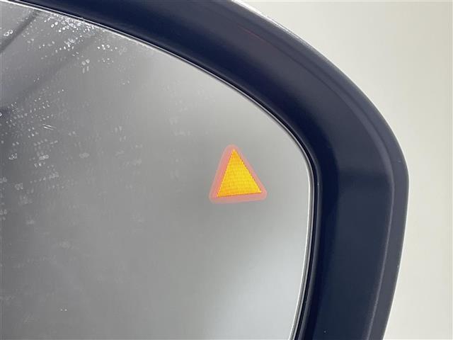 X ニッサンコネクト9インチナビ プロパイロット デジタルインナーミラー 衝突軽減ブレーキ 置くだけ充電 BSM ドライブレコーダー コーナーセンサー ビルトインETC2.0 全方位カメラ LEDライト(11枚目)
