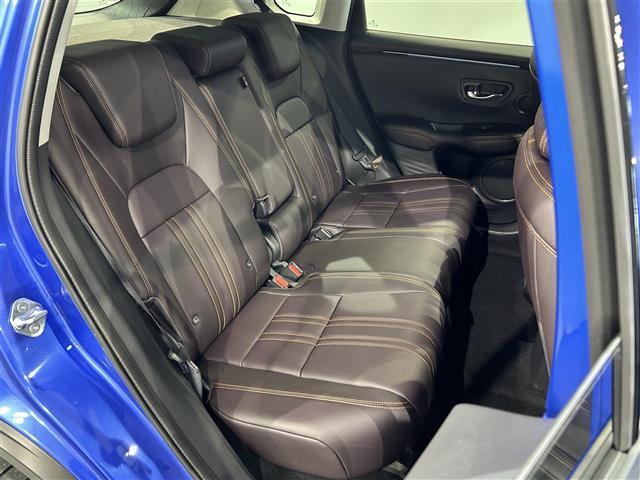 ＺＲ－Ｖ ｅ：ＨＥＶ　Ｚ　純正９型ホンダコネクトナビ　ＢＯＳＥサウンド　アラウンドビューモニター　ホンダセンシング　ステアリングヒーター　茶革シート　ビルトインＥＴＣ２．０　電動バックドア　パワーシート　ＢＳＭ　シートヒーター（17枚目）