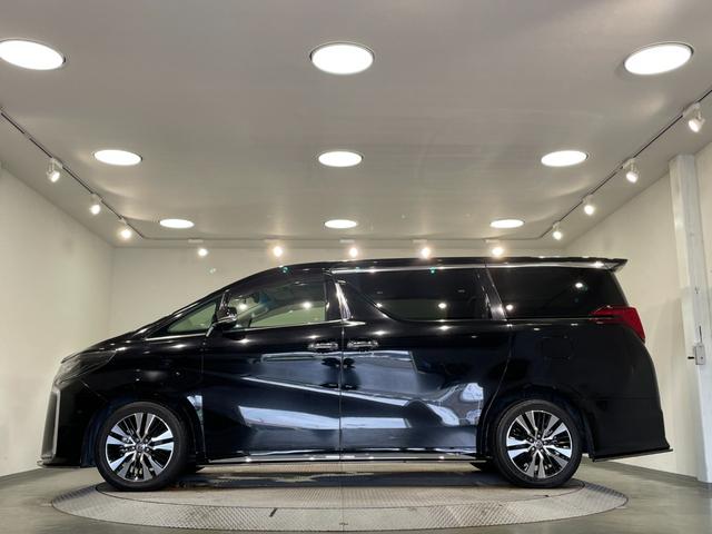 アルファード ２．５Ｓ　Ｃパッケージ　純正９インチディスプレイナビ　ＪＢＬサウンド　ツインムーンルーフ　純正エアロ　寒冷地仕様　アラウンドビューモニター　ＡＣ１００Ｖ　ＣＤ・ＤＶＤデッキ　セーフティセンス　パーキングアシスト　三眼ＬＥＤ（80枚目）