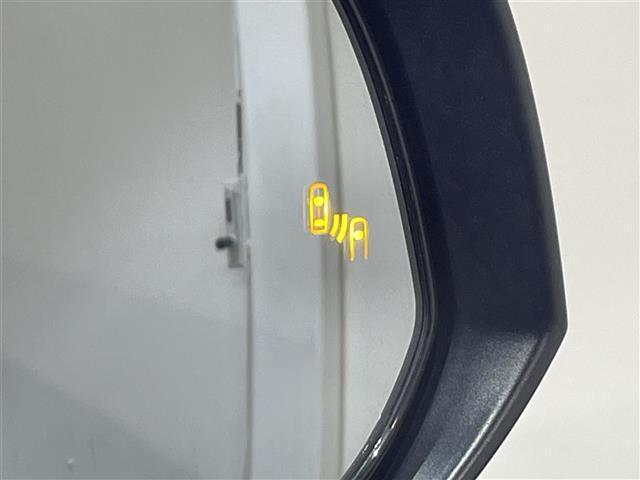 ＲＡＶ４ ハイブリッドＧ　純正ナビ　衝突軽減ブレーキ　レーダークルーズコントロール　ビルトインＥＴＣ２．０　シートヒーター　ＬＥＤヘッドライト　バックカメラ　ドライブレコーダー　フルセグＴＶ　Ｂｌｕｅｔｏｏｔｈ　スマートキー（8枚目）