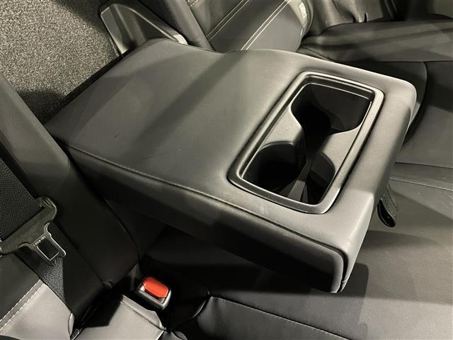 ＲＡＶ４ ハイブリッドＧ　純正ナビ　衝突軽減ブレーキ　レーダークルーズコントロール　ビルトインＥＴＣ２．０　シートヒーター　ＬＥＤヘッドライト　バックカメラ　ドライブレコーダー　フルセグＴＶ　Ｂｌｕｅｔｏｏｔｈ　スマートキー（15枚目）
