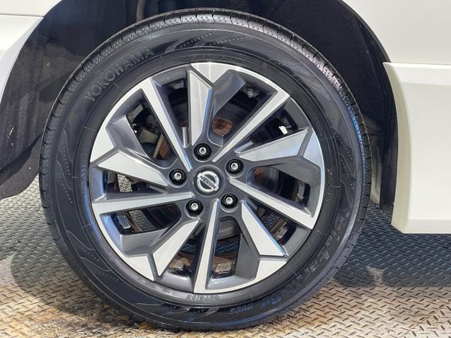 セレナ ハイウェイスター　Ｖ　純正１０インチナビ　フリップダウンモニター　プロパイロット　衝突軽減ブレーキ　両側電動スライドドア　アラウンドビューモニター　ＬＥＤヘッドライト　ＥＴＣ　ドライブレコーダー　ブラインドスポットモニター（60枚目）