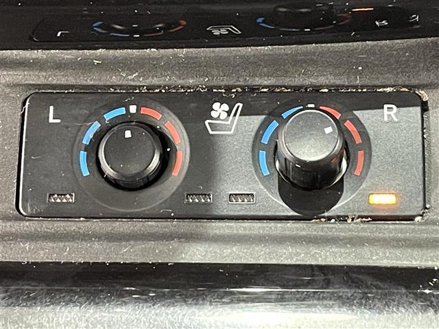 ヴェルファイア ２．５Ｚ　Ｇエディション　純正９インチナビ　フリップダウンモニター　ＡＣ１００Ｖ　両側電動スライドドア　レーダークルーズコントロール　ＥＴＣ２．０　シートヒーター　エアーシート　ＬＥＤ　バックカメラ　ステアリングヒーター（11枚目）