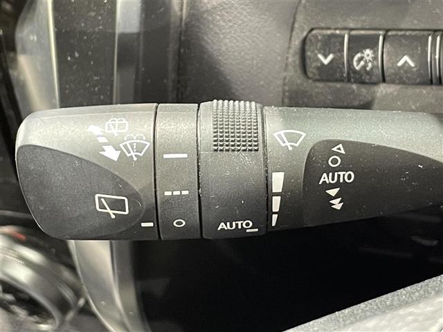 ヴェルファイア ２．５Ｚ　Ｇエディション　純正９インチナビ　フリップダウンモニター　ＡＣ１００Ｖ　両側電動スライドドア　レーダークルーズコントロール　ＥＴＣ２．０　シートヒーター　エアーシート　ＬＥＤ　バックカメラ　ステアリングヒーター（25枚目）