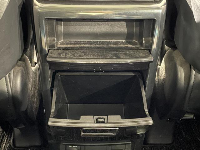 ヴェルファイア ２．５Ｚ　Ｇエディション　純正９インチナビ　フリップダウンモニター　ＡＣ１００Ｖ　両側電動スライドドア　レーダークルーズコントロール　ＥＴＣ２．０　シートヒーター　エアーシート　ＬＥＤ　バックカメラ　ステアリングヒーター（77枚目）