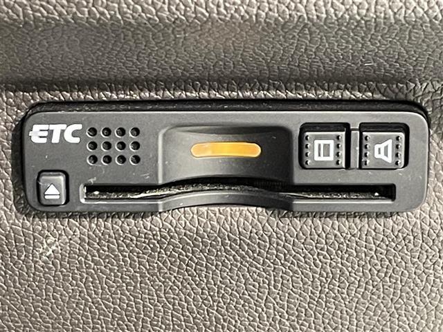 フリードハイブリッド ハイブリッド・Ｇホンダセンシング　純正ナビ　両側パワースライドドア　衝突軽減ブレーキ　レーダークルーズコントロール　ビルトインＥＴＣ　ＬＥＤヘッドライト　バックカメラ　ドライブレコーダー　車線逸脱警報　プッシュスタート　スマートキー（9枚目）