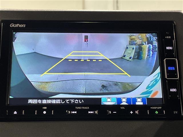 N-BOXカスタム G・Lターボホンダセンシング 純正ナビ 両側パワースライドドア レーダークルーズコントロール 衝突軽減ブレーキ シートヒーター ハーフレザー クリアランスソナー バックカメラ パドルシフト ビルトインETC LEDヘッドライト(3枚目)