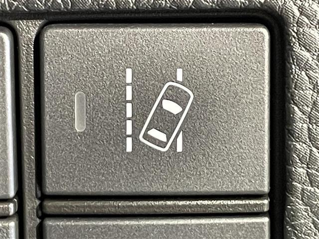N-BOXカスタム G・Lターボホンダセンシング 純正ナビ 両側パワースライドドア レーダークルーズコントロール 衝突軽減ブレーキ シートヒーター ハーフレザー クリアランスソナー バックカメラ パドルシフト ビルトインETC LEDヘッドライト(10枚目)