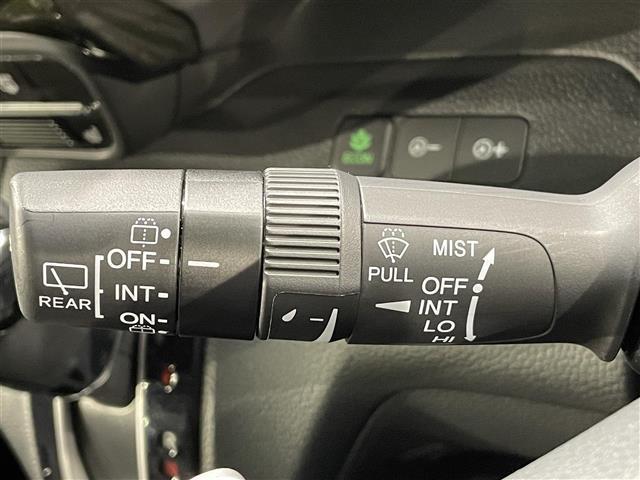 N-BOXカスタム G・Lターボホンダセンシング 純正ナビ 両側パワースライドドア レーダークルーズコントロール 衝突軽減ブレーキ シートヒーター ハーフレザー クリアランスソナー バックカメラ パドルシフト ビルトインETC LEDヘッドライト(24枚目)