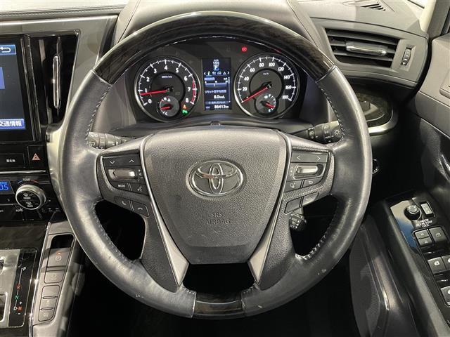 アルファード 2.5S Cパッケージ 純正10インチナビ フリップダウンモニター サンルーフ 衝突軽減ブレーキ 両側電動スライドドア レーダークルーズコントロール ETC 三眼LED バックカメラ ステアリングヒーター 電動リアゲード(13枚目)