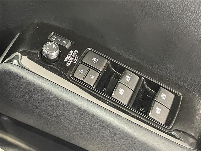 アルファード 2.5S Cパッケージ 純正10インチナビ フリップダウンモニター サンルーフ 衝突軽減ブレーキ 両側電動スライドドア レーダークルーズコントロール ETC 三眼LED バックカメラ ステアリングヒーター 電動リアゲード(34枚目)