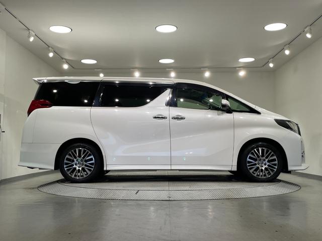 アルファード 2.5S Cパッケージ 純正10インチナビ フリップダウンモニター サンルーフ 衝突軽減ブレーキ 両側電動スライドドア レーダークルーズコントロール ETC 三眼LED バックカメラ ステアリングヒーター 電動リアゲード(56枚目)