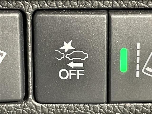 フリードハイブリッド ハイブリッド・クロスターホンダセンシング　純正ナビ　両側パワースライドドア　レーダークルーズコントロール　衝突軽減ブレーキ　シートヒーター　ビルトインＥＴＣ　ＬＥＤヘッドライト　バックカメラ　ドライブレコーダー　純正フロアマット　ＬＥＤフォグ（5枚目）