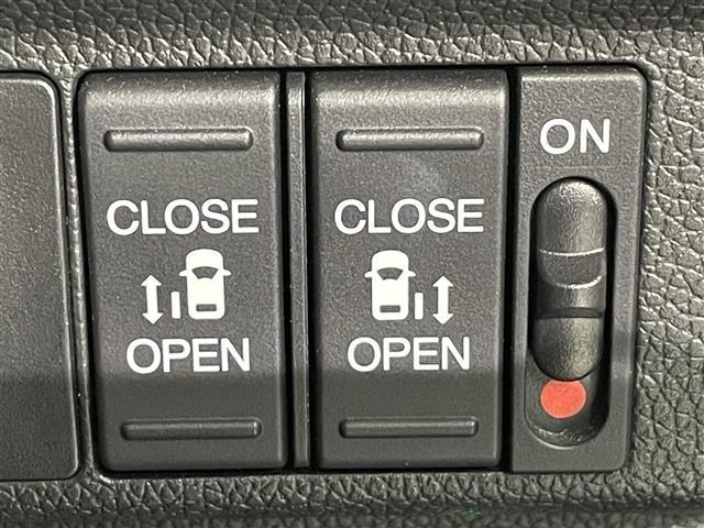 フリードハイブリッド ハイブリッド・クロスターホンダセンシング　純正ナビ　両側パワースライドドア　レーダークルーズコントロール　衝突軽減ブレーキ　シートヒーター　ビルトインＥＴＣ　ＬＥＤヘッドライト　バックカメラ　ドライブレコーダー　純正フロアマット　ＬＥＤフォグ（7枚目）