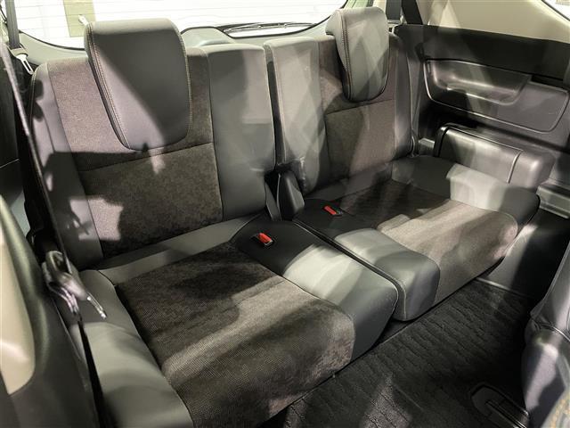 フリードハイブリッド ハイブリッド・クロスターホンダセンシング　純正ナビ　両側パワースライドドア　レーダークルーズコントロール　衝突軽減ブレーキ　シートヒーター　ビルトインＥＴＣ　ＬＥＤヘッドライト　バックカメラ　ドライブレコーダー　純正フロアマット　ＬＥＤフォグ（15枚目）