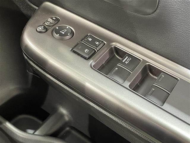 フリードハイブリッド ハイブリッド・クロスターホンダセンシング　純正ナビ　両側パワースライドドア　レーダークルーズコントロール　衝突軽減ブレーキ　シートヒーター　ビルトインＥＴＣ　ＬＥＤヘッドライト　バックカメラ　ドライブレコーダー　純正フロアマット　ＬＥＤフォグ（25枚目）