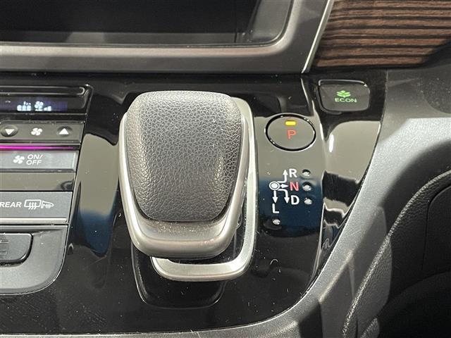 フリードハイブリッド ハイブリッド・クロスターホンダセンシング　純正ナビ　両側パワースライドドア　レーダークルーズコントロール　衝突軽減ブレーキ　シートヒーター　ビルトインＥＴＣ　ＬＥＤヘッドライト　バックカメラ　ドライブレコーダー　純正フロアマット　ＬＥＤフォグ（29枚目）