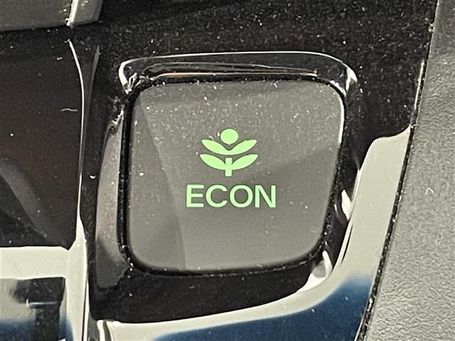 フリードハイブリッド ハイブリッド・クロスターホンダセンシング　純正ナビ　両側パワースライドドア　レーダークルーズコントロール　衝突軽減ブレーキ　シートヒーター　ビルトインＥＴＣ　ＬＥＤヘッドライト　バックカメラ　ドライブレコーダー　純正フロアマット　ＬＥＤフォグ（30枚目）