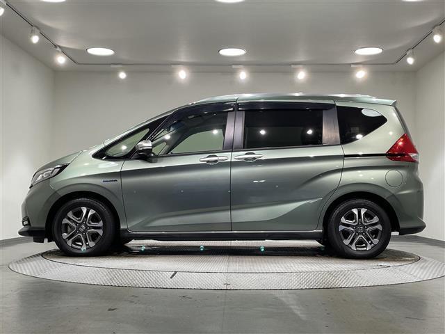 フリードハイブリッド ハイブリッド・クロスターホンダセンシング　純正ナビ　両側パワースライドドア　レーダークルーズコントロール　衝突軽減ブレーキ　シートヒーター　ビルトインＥＴＣ　ＬＥＤヘッドライト　バックカメラ　ドライブレコーダー　純正フロアマット　ＬＥＤフォグ（40枚目）