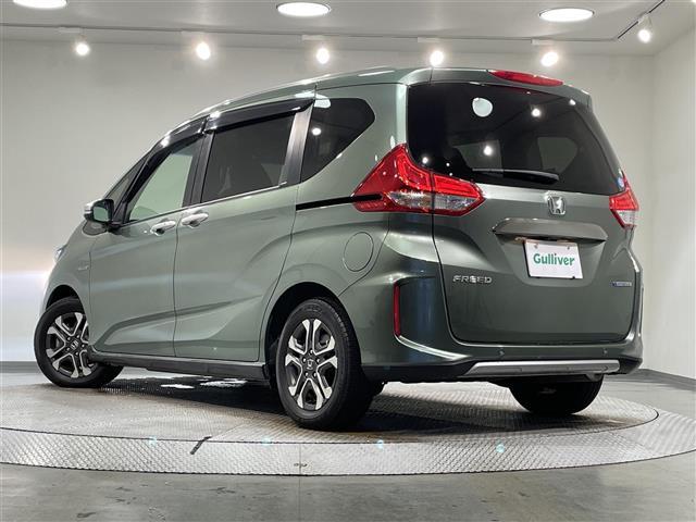 フリードハイブリッド ハイブリッド・クロスターホンダセンシング　純正ナビ　両側パワースライドドア　レーダークルーズコントロール　衝突軽減ブレーキ　シートヒーター　ビルトインＥＴＣ　ＬＥＤヘッドライト　バックカメラ　ドライブレコーダー　純正フロアマット　ＬＥＤフォグ（43枚目）