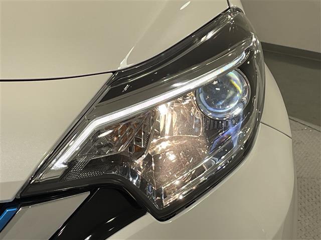 ノート e-パワー X ブラックアロー 純正ナビ 衝突軽減ブレーキ バックカメラ フルセグテレビ 2トーンカラー コーナーセンサー ETC スマートキー 純正ドライブレコーダー 純正アルミホイール プッシュスタート テレビキャンセラー(17枚目)