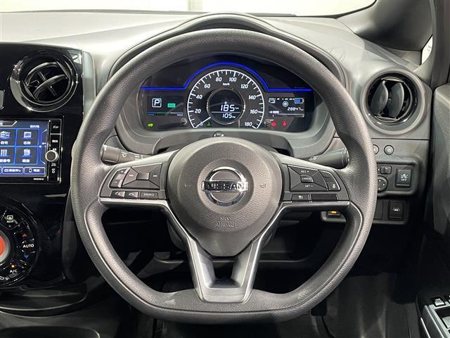 ノート e-パワー X ブラックアロー 純正ナビ 衝突軽減ブレーキ バックカメラ フルセグテレビ 2トーンカラー コーナーセンサー ETC スマートキー 純正ドライブレコーダー 純正アルミホイール プッシュスタート テレビキャンセラー(19枚目)