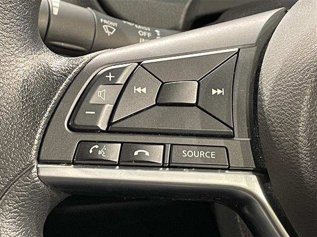 ノート e-パワー X ブラックアロー 純正ナビ 衝突軽減ブレーキ バックカメラ フルセグテレビ 2トーンカラー コーナーセンサー ETC スマートキー 純正ドライブレコーダー 純正アルミホイール プッシュスタート テレビキャンセラー(20枚目)